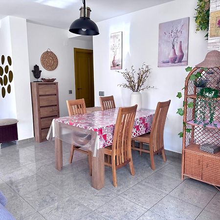 Rosaleda Locdenia Apartment ภายนอก รูปภาพ