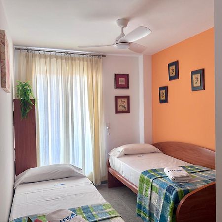 Rosaleda Locdenia Apartment ภายนอก รูปภาพ