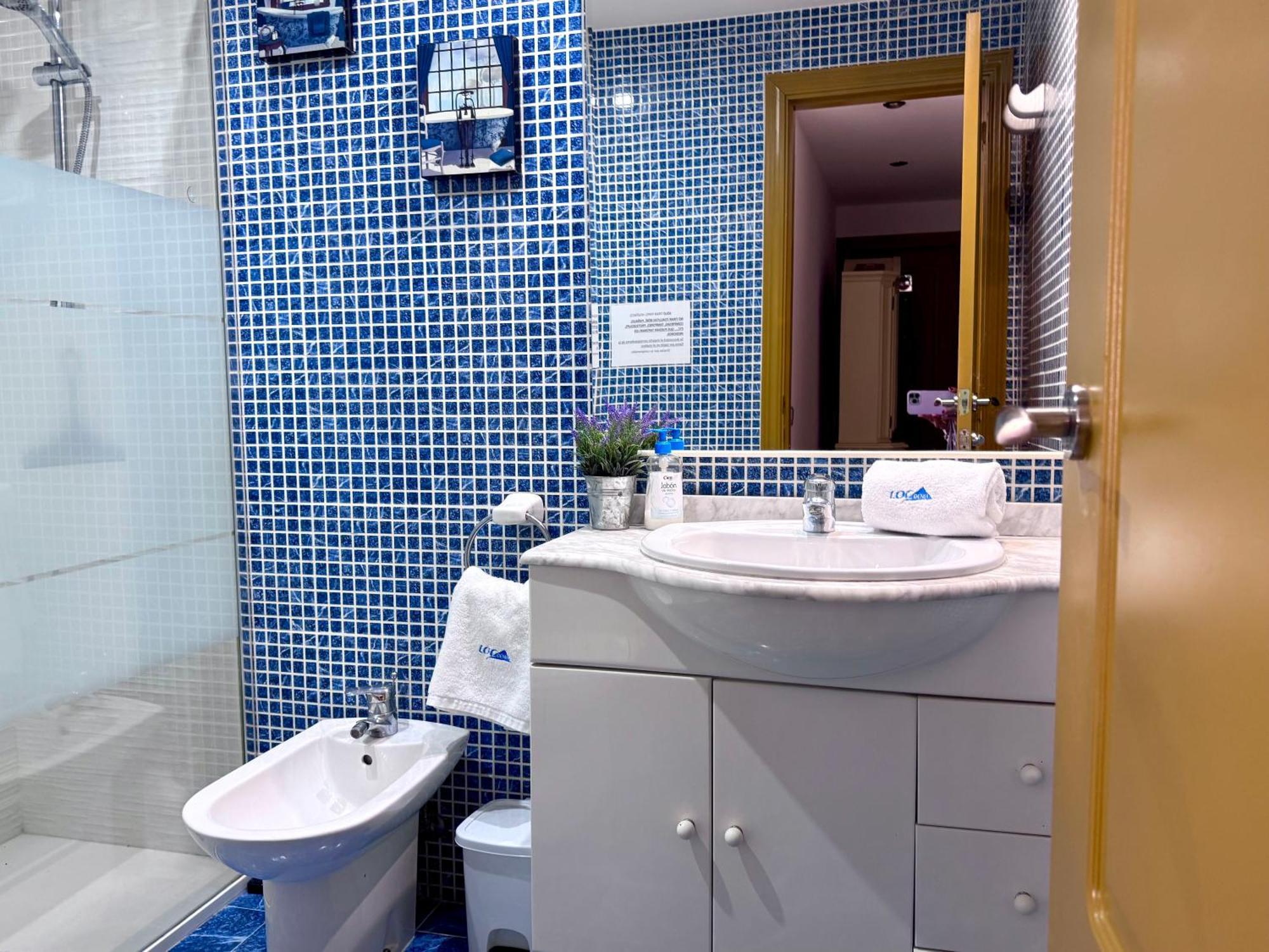 Rosaleda Locdenia Apartment ภายนอก รูปภาพ